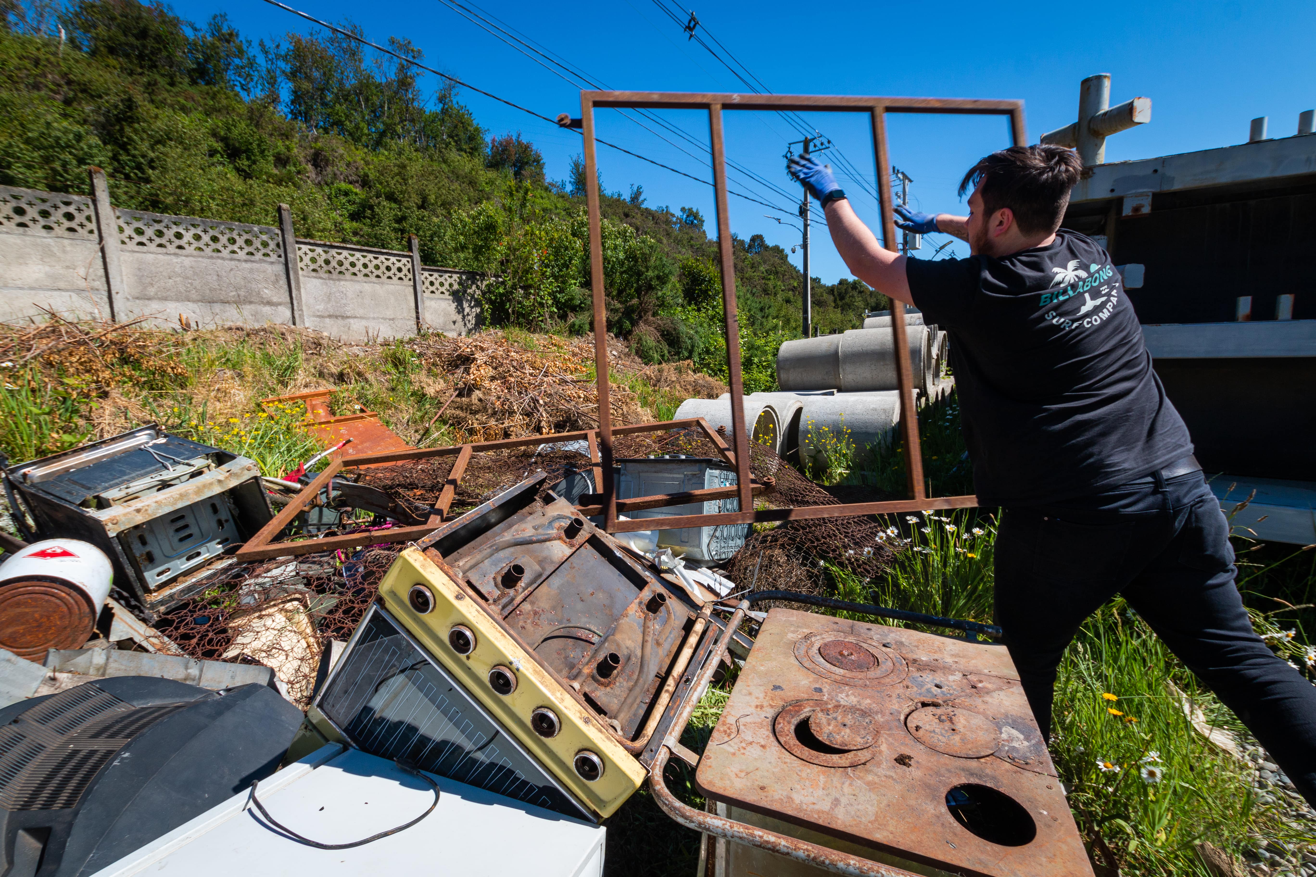 Campaña comunitaria de limpieza recolectó 17 toneladas de chatarra en Puerto Varas y Cochamó