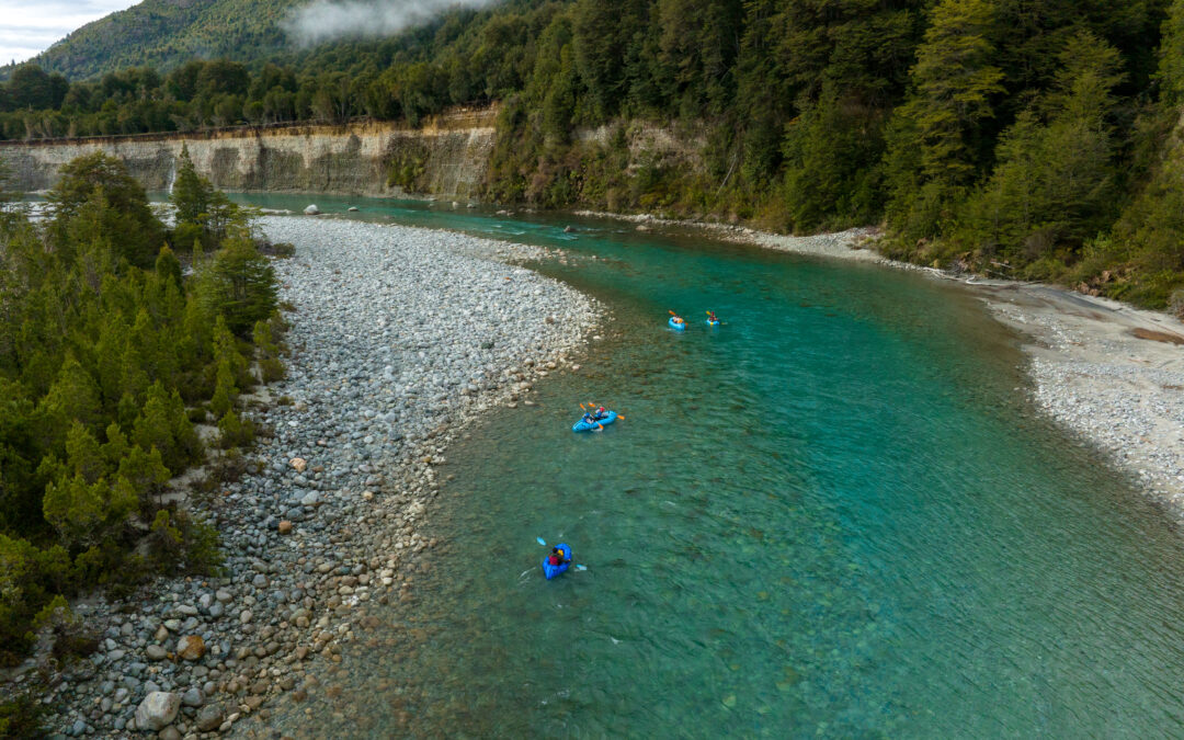 Packrafting: la combinación perfecta de navegación y senderismo