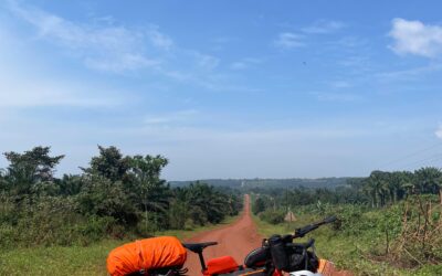 3.000 kilómetros en 3 meses: Diego Aguirre, el chileno que recorrió África Oriental en bicicleta