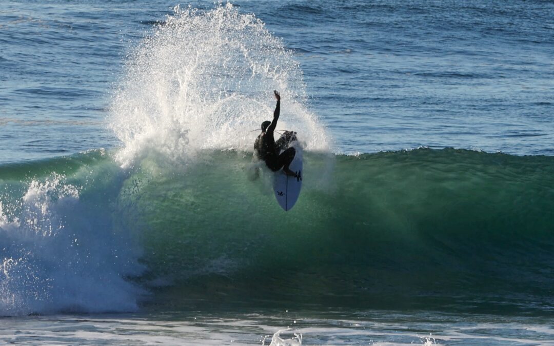 Jorge Calderón: fotografía, pasión y riesgo entre las olas de Punta de Lobos
