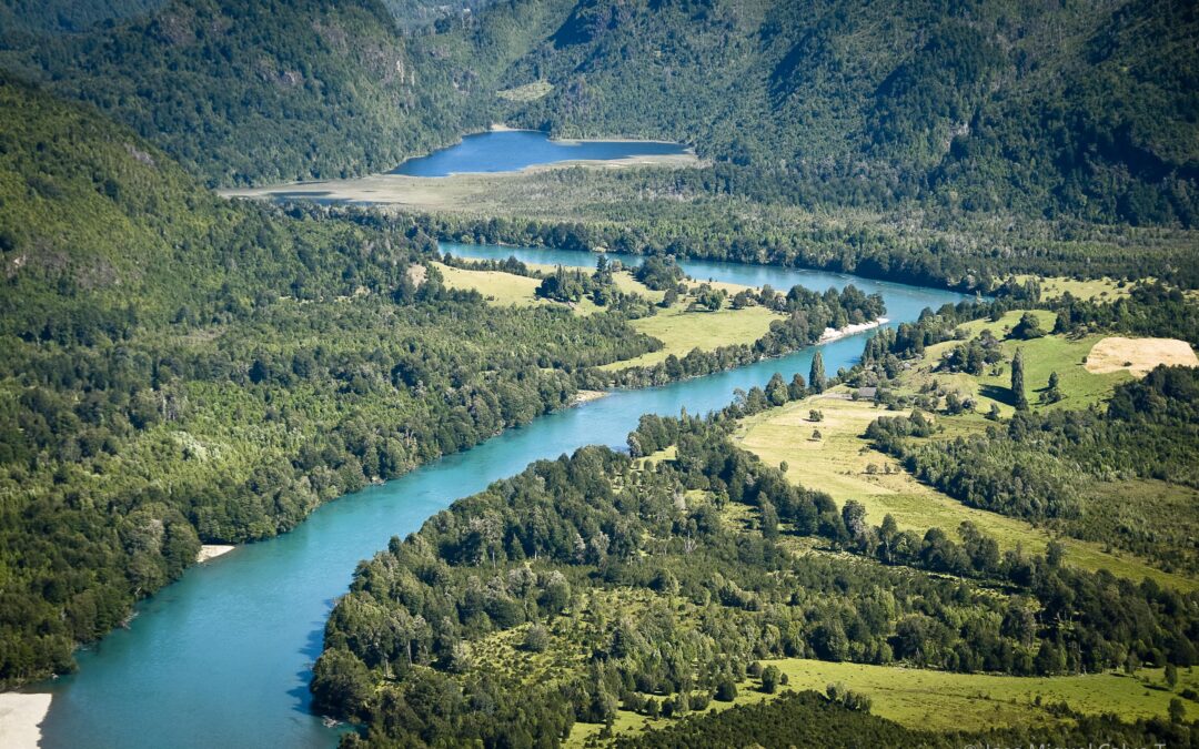 Puelo Patagonia te invita a un voluntariado de tres semanas en Cochamó para apoyat a familias cordilleranas