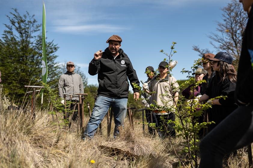 El fundador de Patagonia, Yvon Chouinard, donó la propiedad de la compañía para combatir la crisis climática global